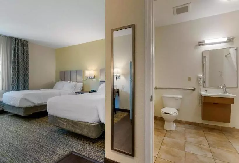 身障者適用スイートルーム, Candlewood Suites Reading, An Ihg