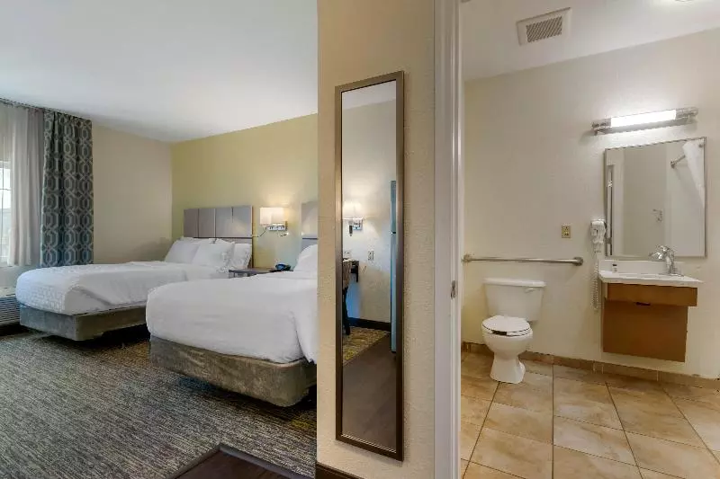 スタンダードスタジオ, Candlewood Suites Reading, An Ihg