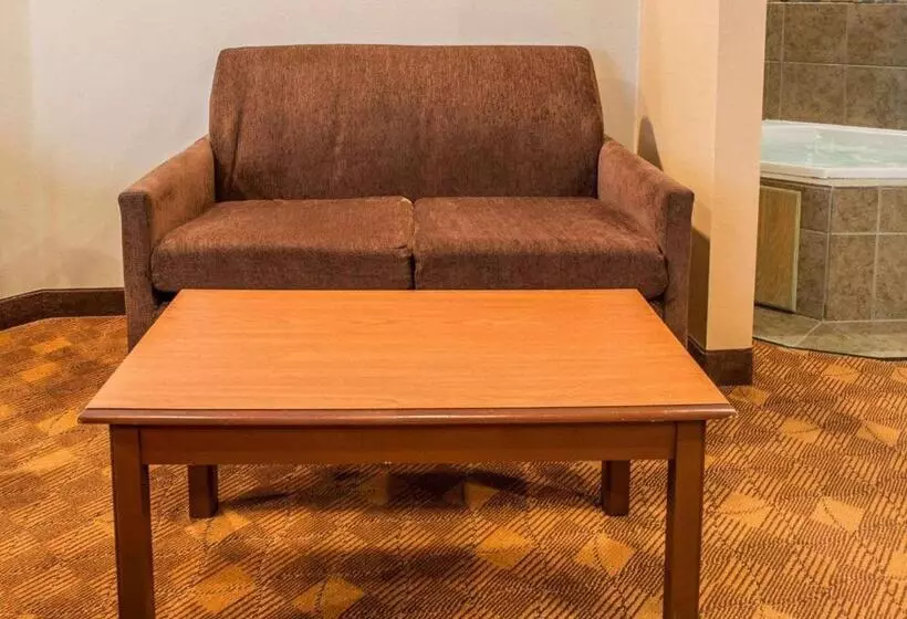 キングサイズベッドのスイートルーム, Comfort Suites