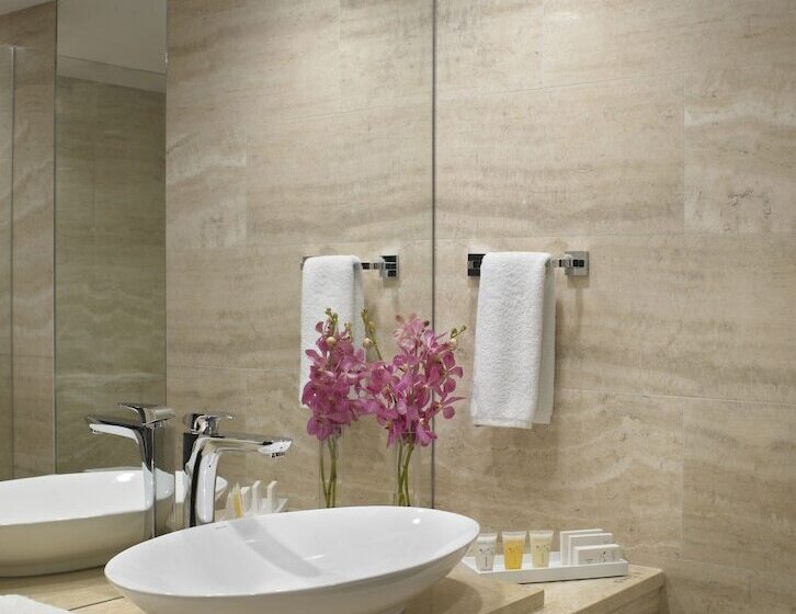 장애인을 위한 더블 침대 스탠다드 룸, Grand Beach Hotel Surfside