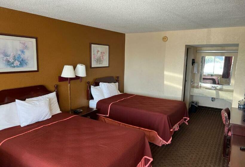 带2个双人床的标准工作室, Rodeway Inn
