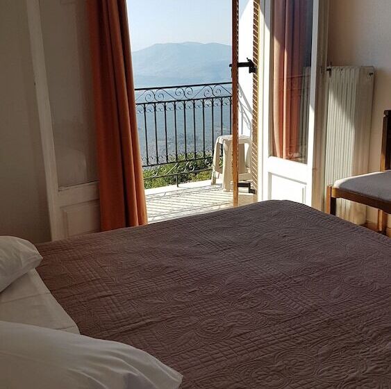 חדר סטנדרט, Orfeas