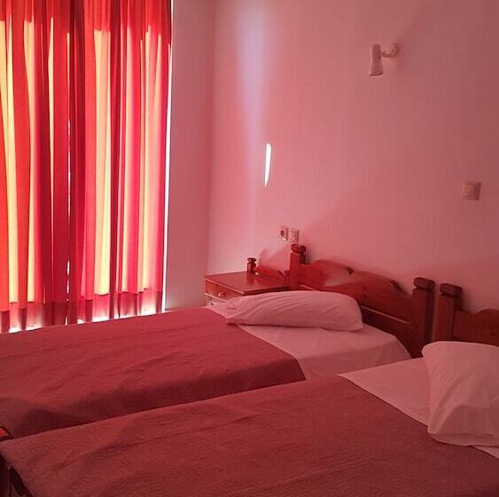 חדר משפחתי, Orfeas