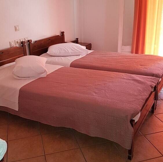 חדר סטנדרט, Orfeas