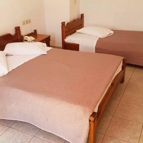 Chambre Triple Standard, Orfeas