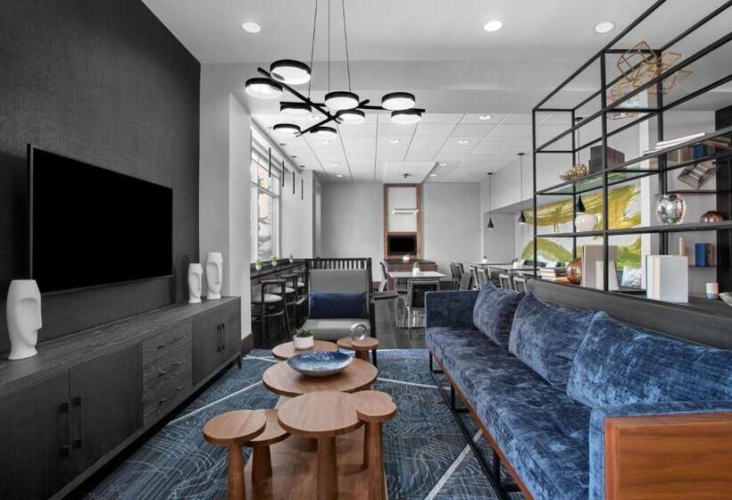 غرفة كلوب سرير كينج, Renaissance Indianapolis North