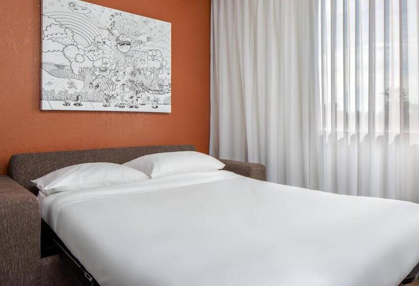 غرفة كلوب سرير كينج, Renaissance Indianapolis North