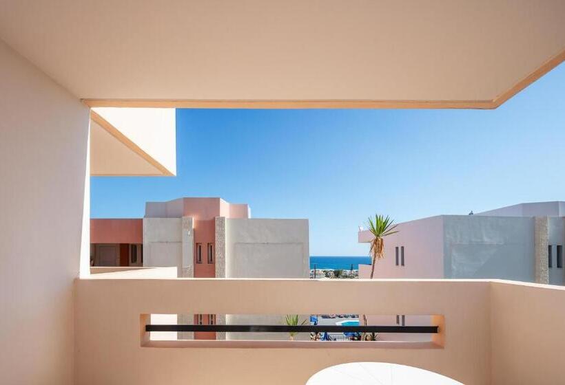 ガーデンビューファミリールーム, Koni Village