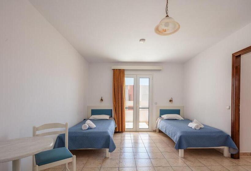 ガーデンビューファミリールーム, Koni Village