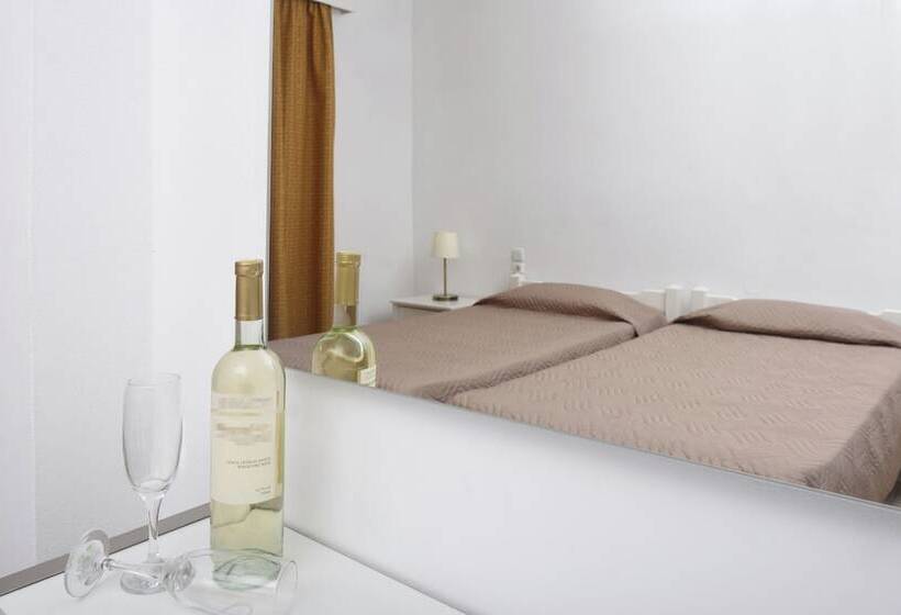 ガーデンビュースタンダードルーム, Koni Village