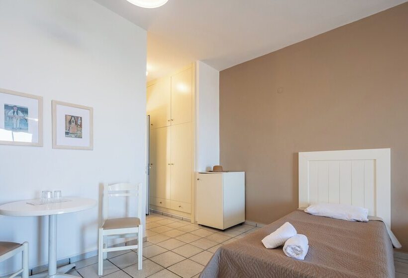 庭の見えるスタンダードトリプルルーム, Koni Village