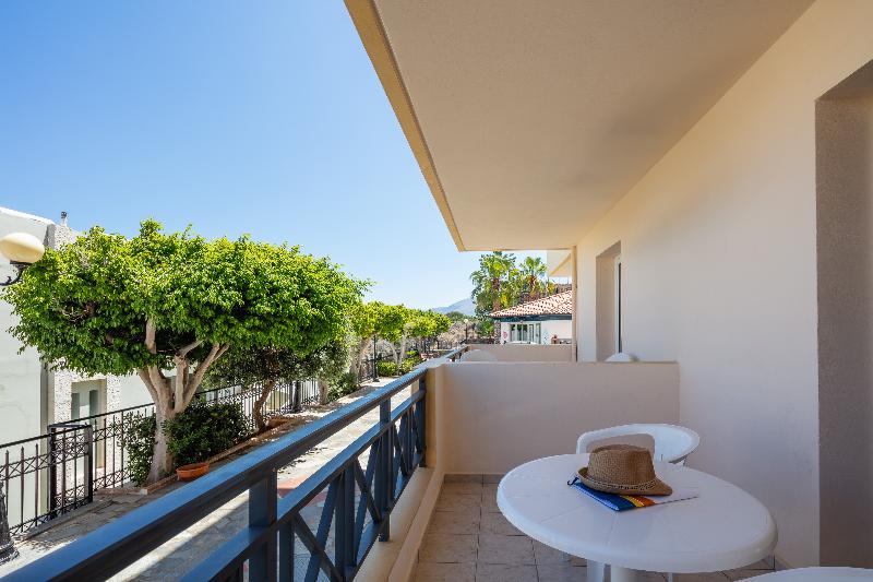 スタンダードルーム, Koni Village