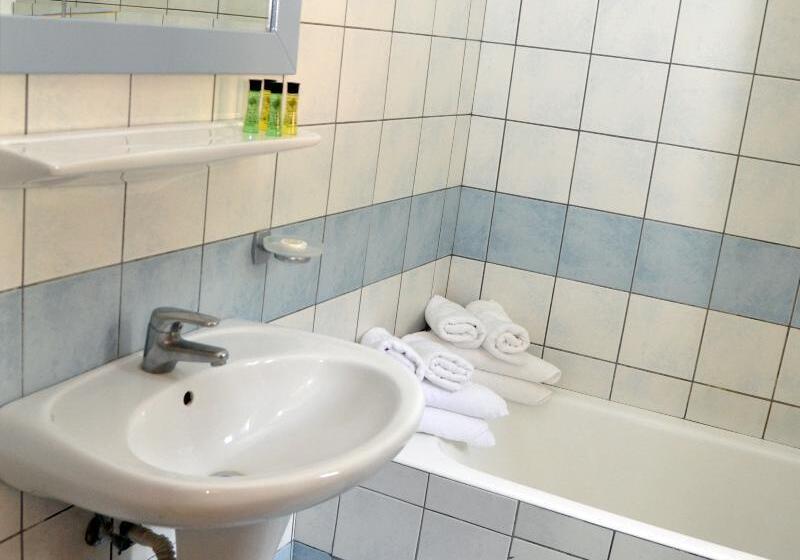 スタンダードルーム, Koni Village