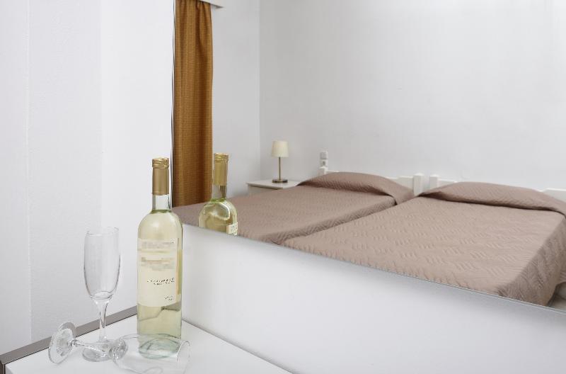 スタンダードルーム, Koni Village