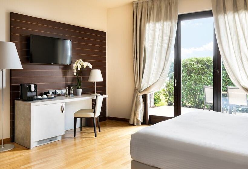 اتاق لوکس, Palazzo Di Varignana