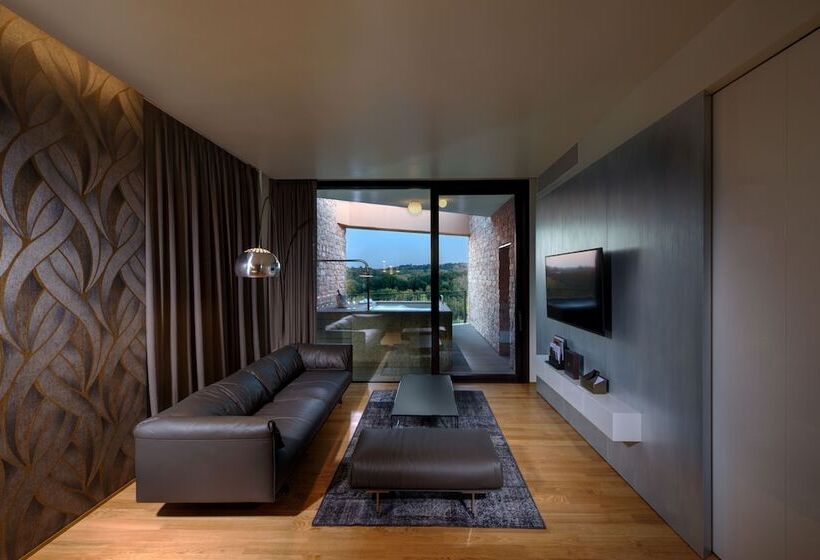 سوئیت پرزیدنت, Palazzo Di Varignana