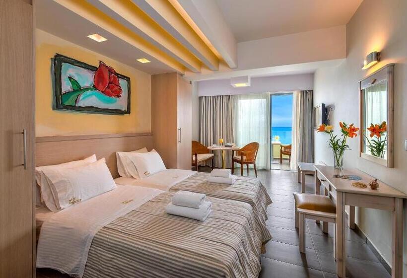 غرفة سوبيريور مطلّة علي البحر, Palm Beach Hotel Apartments