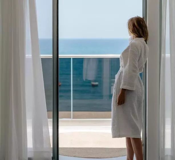 テラス付スイート, Palm Beach Hotel Apartments