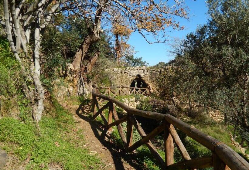 侧面带海景的标准工作室, Aloe Apartments