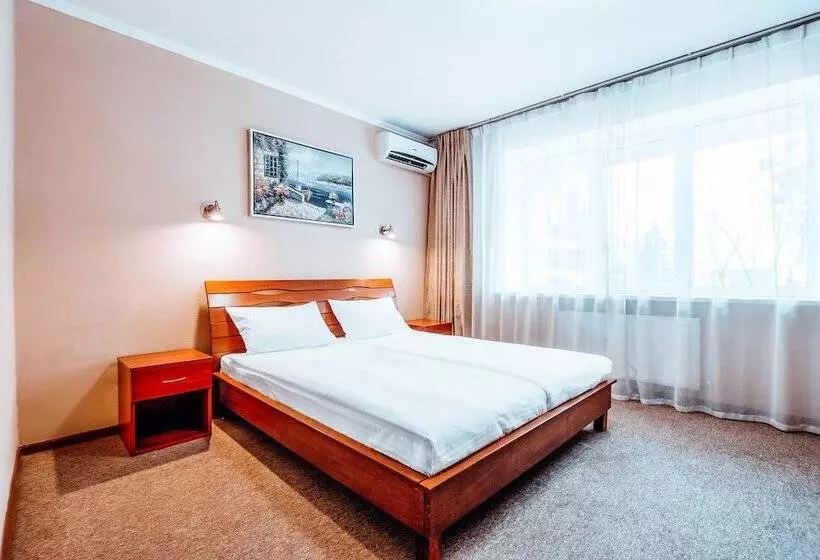 Superior-huone, Black Sea Hotel Kyiv