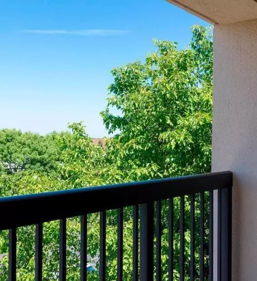 キングサイズベッドのスタンダードルーム, Courtyard By Marriot Cranbury South Brunswick