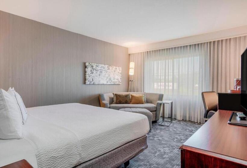 스탠다드 룸 킹사이즈 침대, Courtyard By Marriot Cranbury South Brunswick