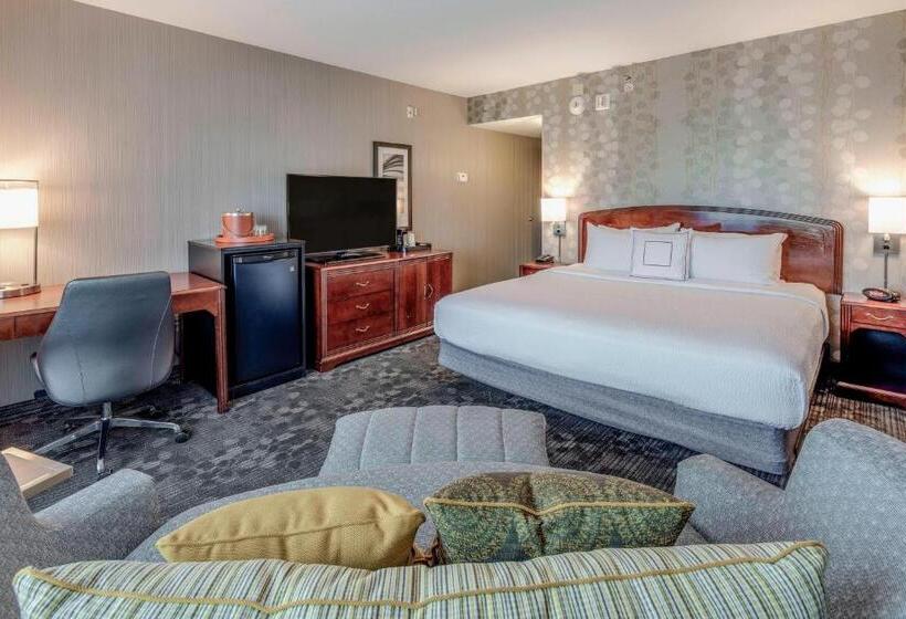 غرفة قياسية سرير كينج, Courtyard By Marriot Cranbury South Brunswick