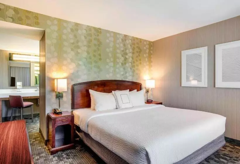 ２ベッドスイートルーム, Courtyard By Marriot Cranbury South Brunswick