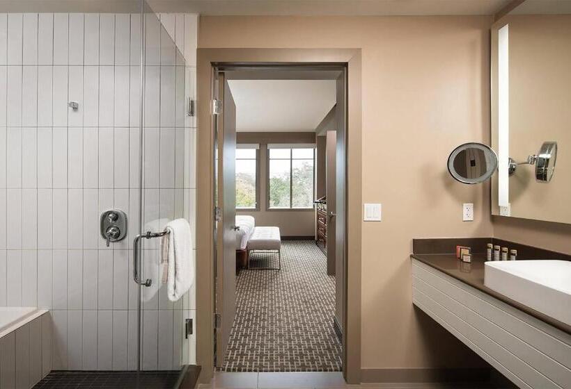 جناح جونيور, Epicurean Hotel, Autograph Collection