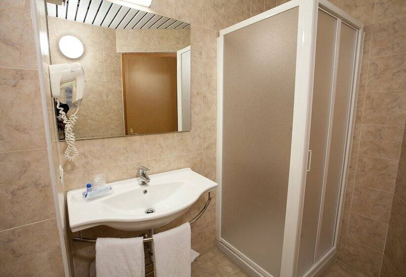 标准单人间, Esperia