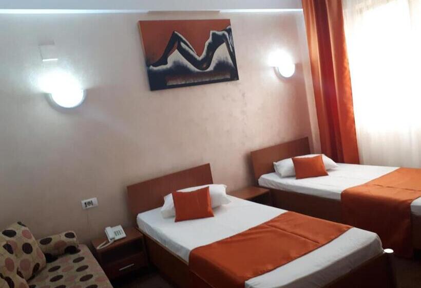 Номер Стандарт Трехместный, Flormang