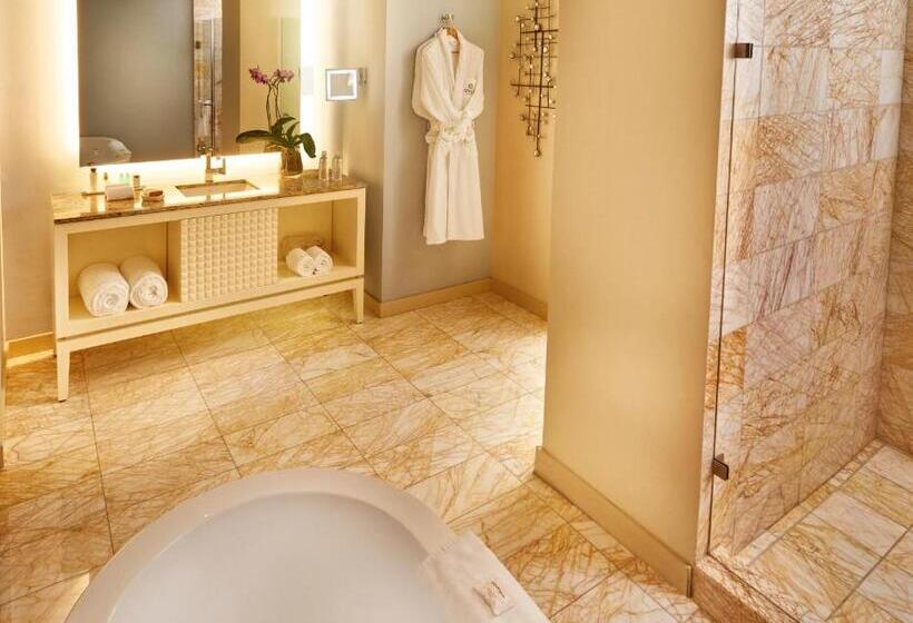 חדר אקזקיוטיב חדר קינג, Global Hotel Panama