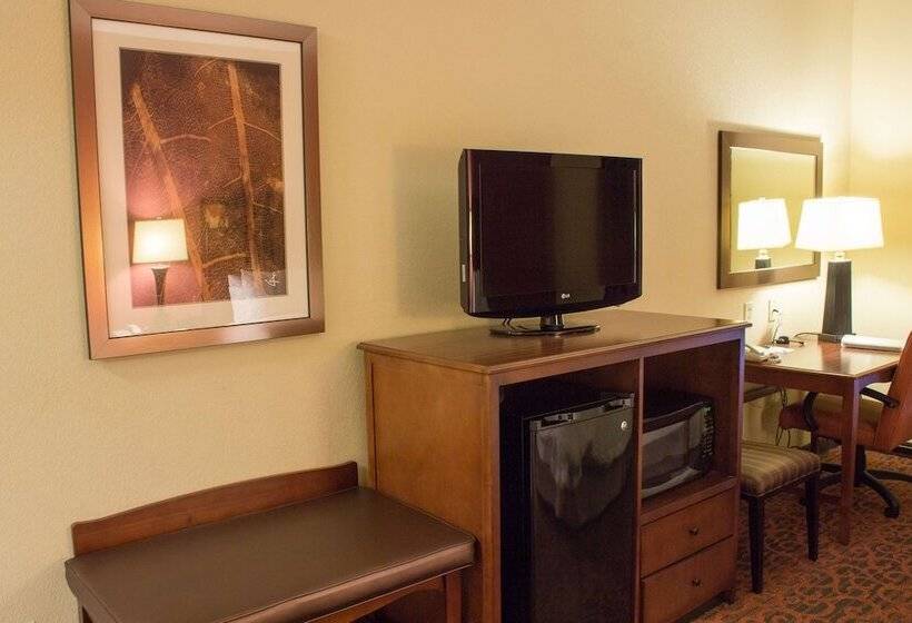 Номер Стандарт, Hampton Inn Junction City