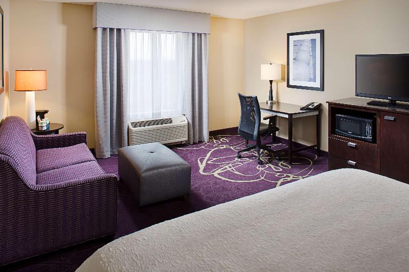 غرفة قياسية سرير كينج, Hampton Inn & Suites Lansing West