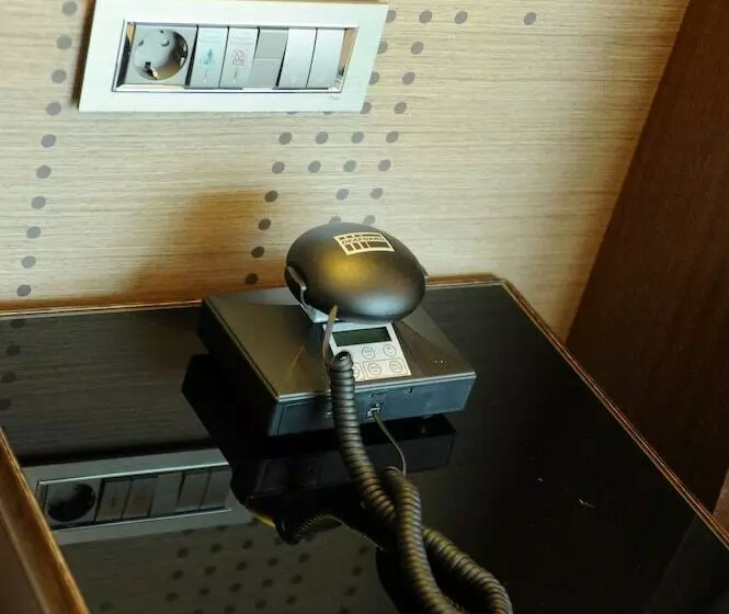 Standard Room, Hilton Istanbul Kozyatagi