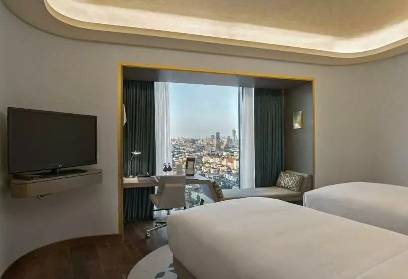 Executive Room, Hilton Istanbul Kozyatagi