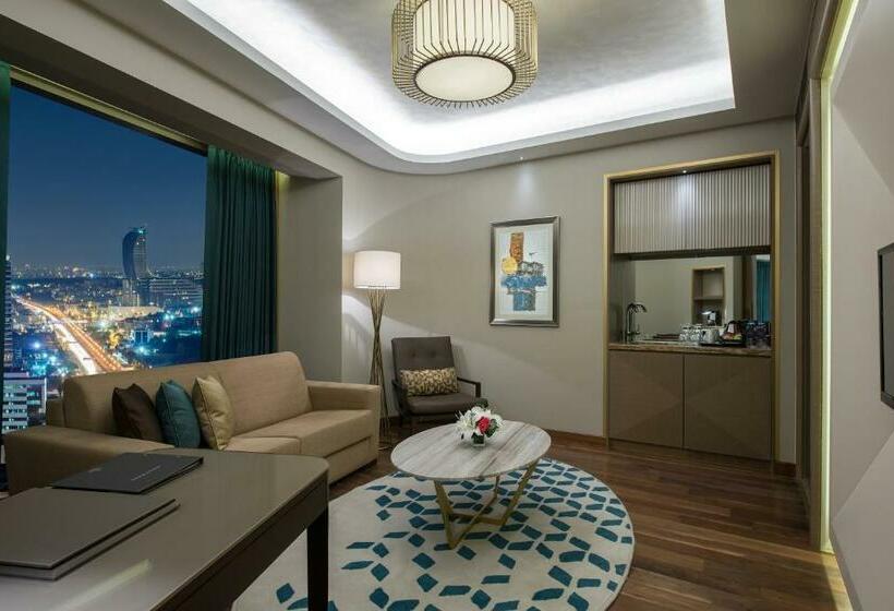 Executive Suite King Bed, Hilton Istanbul Kozyatagi