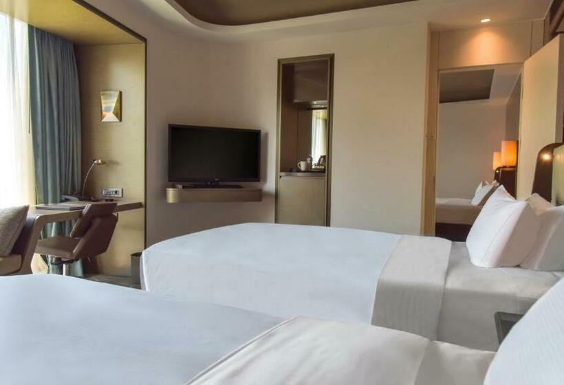 Family Room, Hilton Istanbul Kozyatagi