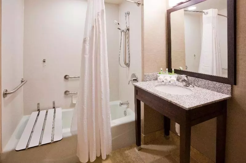 キングサイズベッドのスタンダードルーム, Holiday Inn Express & Suites Willmar, An Ihg