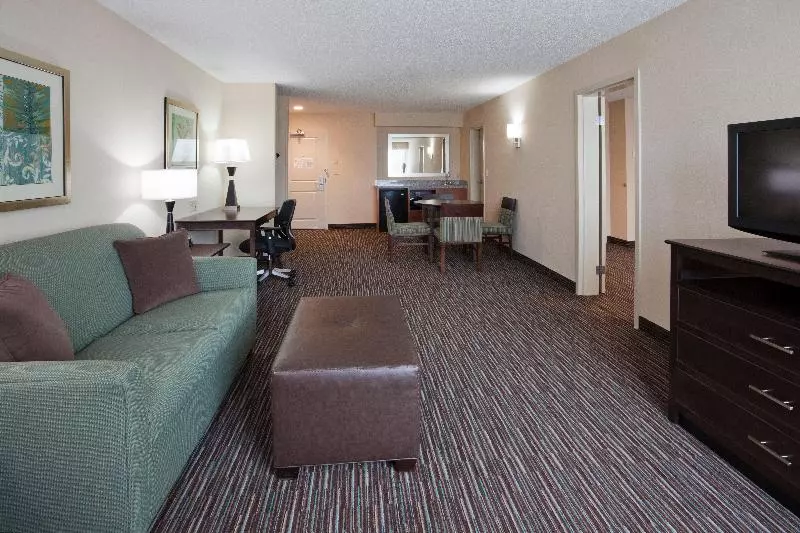 キングサイズベッドのスイートルーム, Holiday Inn Express & Suites Willmar, An Ihg