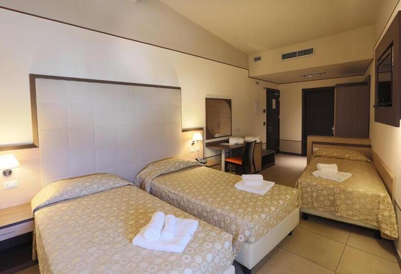 バルコニー付スタンダード４ベッドルーム, Milazzo