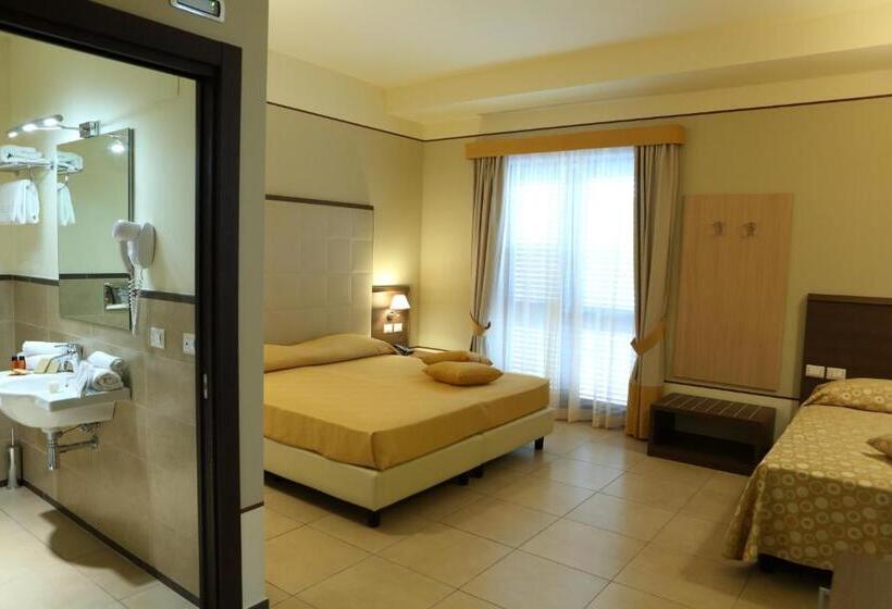 バルコニー付スタンダード４ベッドルーム, Milazzo