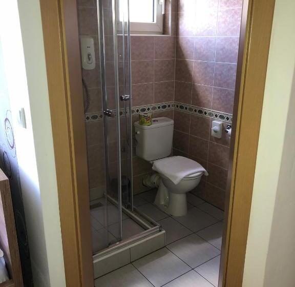 اتاق استاندارد سه نفره, Orlan