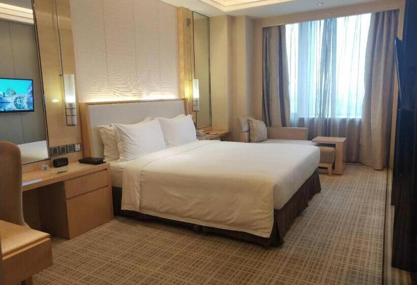 Номер бизнес-класса, Ramada Plaza Qiandeng Kunshan