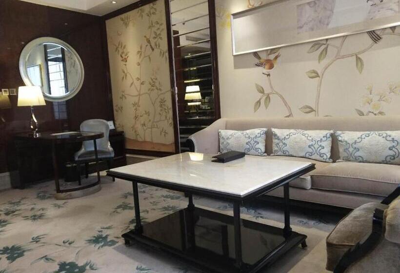 סוויטה אקזקיוטיב, Ramada Plaza Qiandeng Kunshan