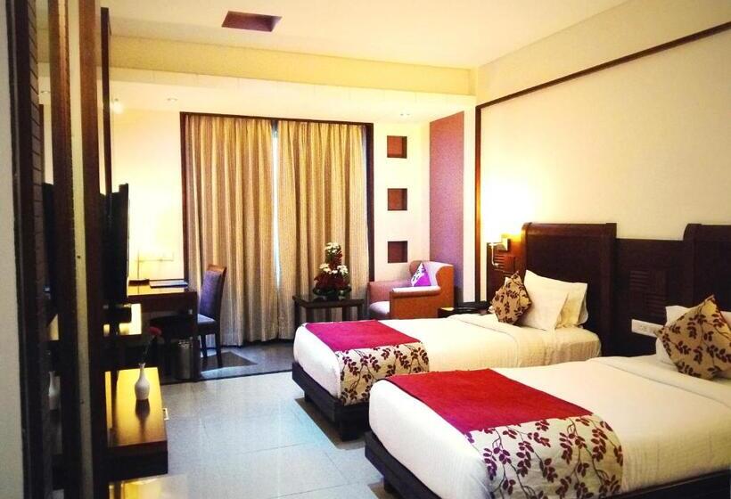 חדר דלוקס, Royal Orchid Central Shimoga