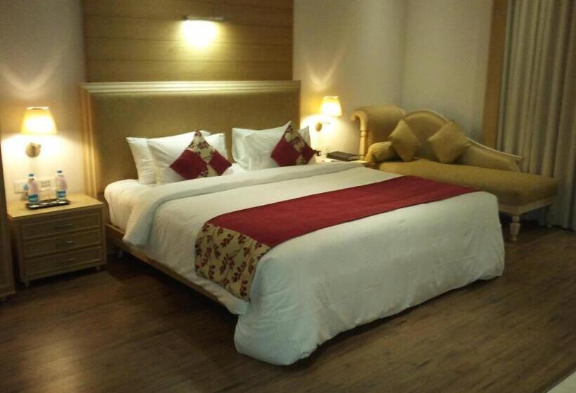 סוויטה נשיאותית, Royal Orchid Central Shimoga