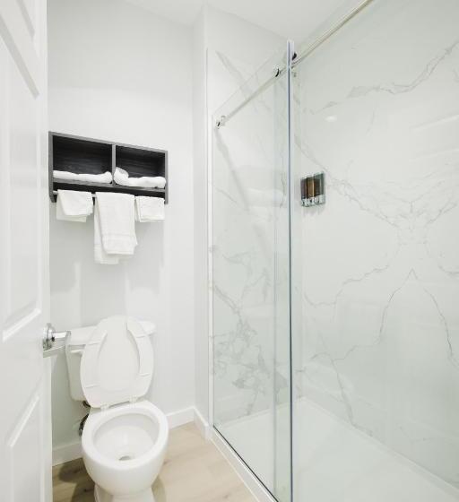 スタンダードルーム, Sapphire Inn And Suites