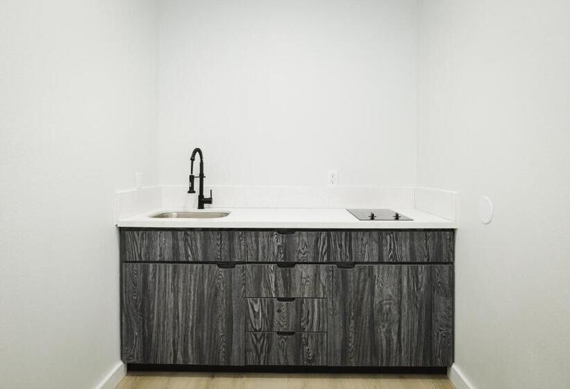 キッチン付きスタンダードルーム, Sapphire Inn And Suites