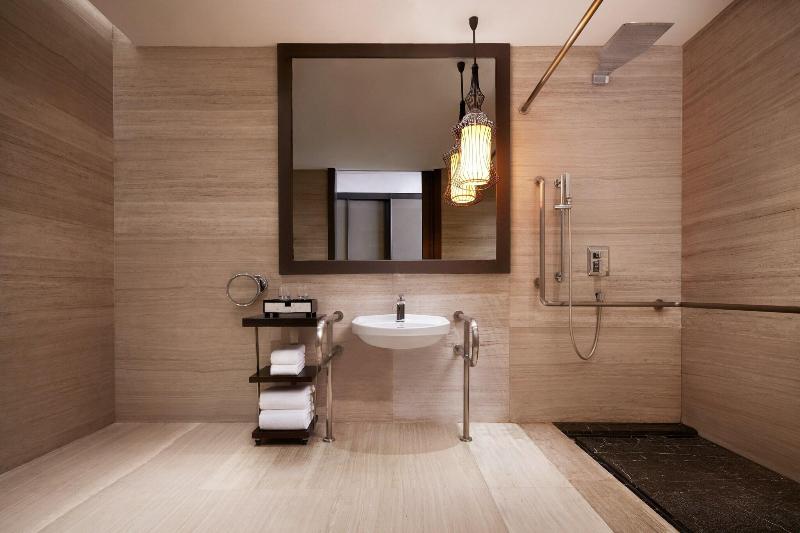 스탠다드 룸 킹사이즈 침대, Sheraton Shanghai Waigaoqiao